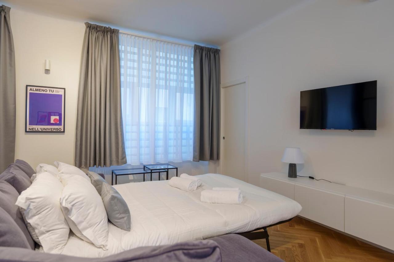 Duomo-Porta VeneziaLuxury Wifi E Netflix Apartment Milan Luaran gambar